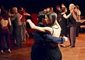 tango ballo e la milonga e il abrazo